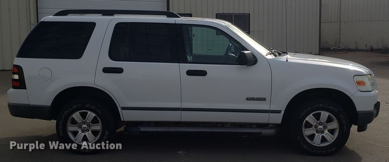 image for item GA9446 2006 Ford Explorer SUV