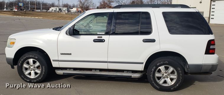 image for item GA9446 2006 Ford Explorer SUV