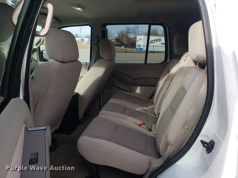 image for item GA9446 2006 Ford Explorer SUV