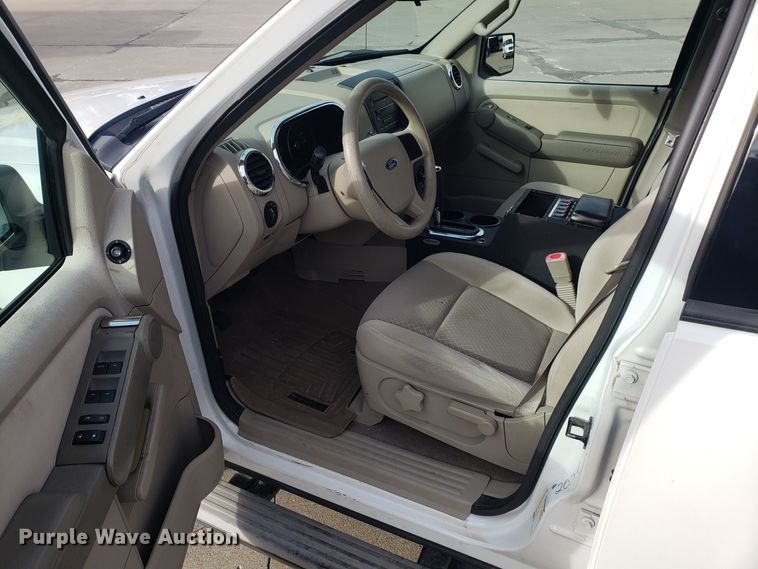 image for item GA9446 2006 Ford Explorer SUV