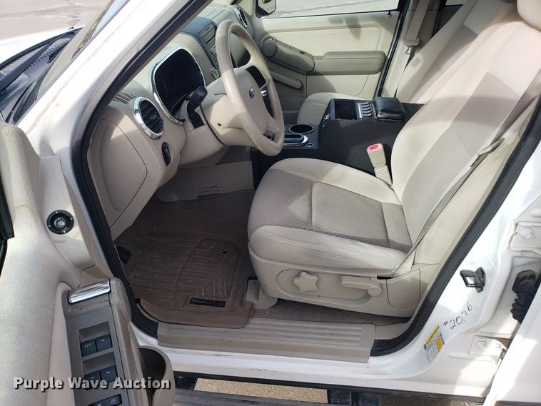 image for item GA9446 2006 Ford Explorer SUV