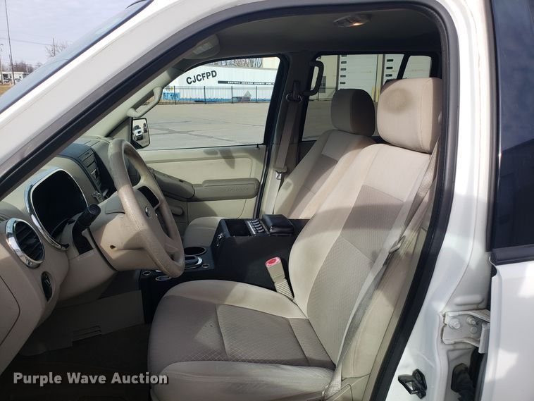 image for item GA9446 2006 Ford Explorer SUV