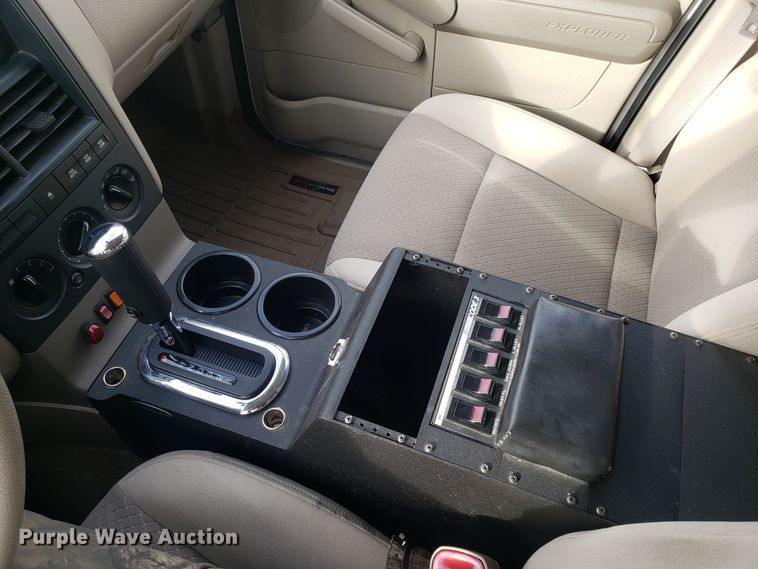 image for item GA9446 2006 Ford Explorer SUV