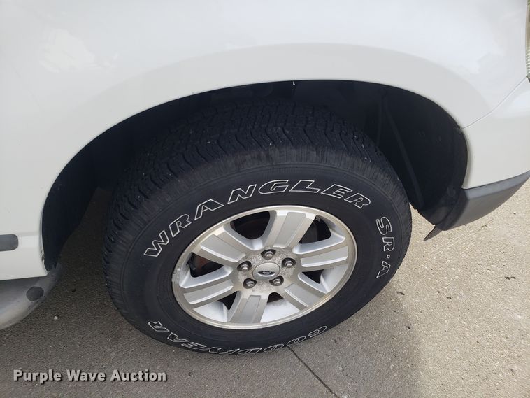 image for item GA9446 2006 Ford Explorer SUV