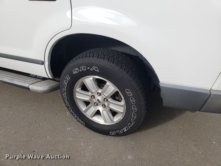 image for item GA9446 2006 Ford Explorer SUV