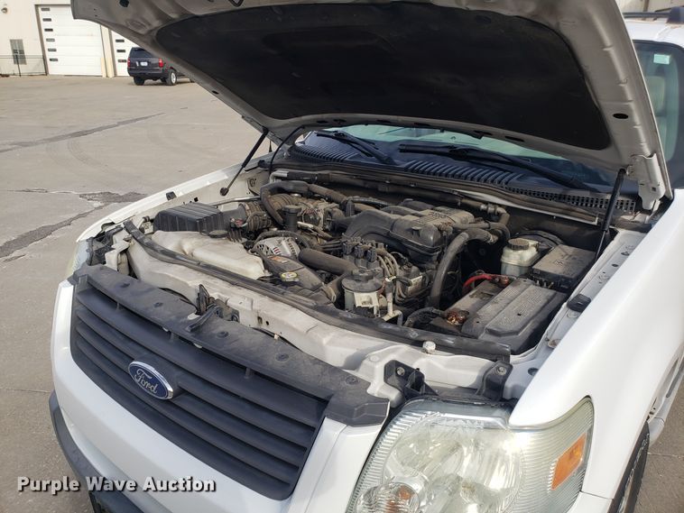 image for item GA9446 2006 Ford Explorer SUV