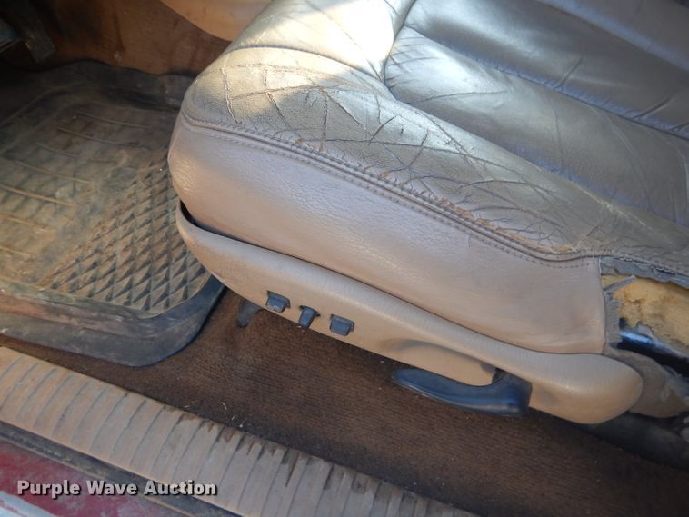 image for item GB9535 1999 Dodge Durango SLT SUV