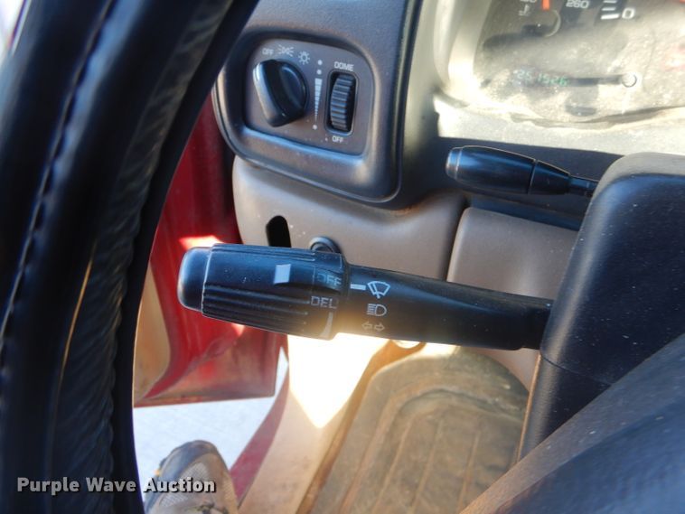 image for item GB9535 1999 Dodge Durango SLT SUV