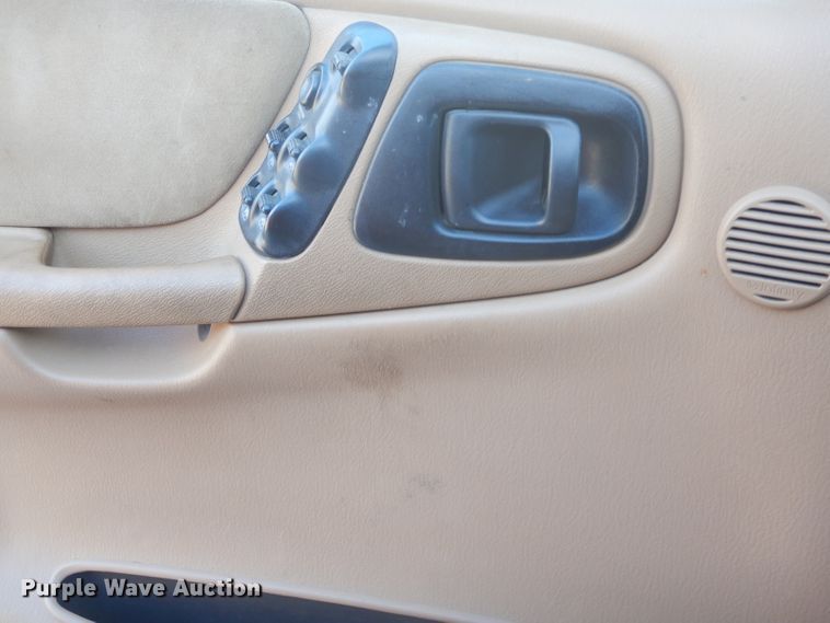 image for item GB9535 1999 Dodge Durango SLT SUV