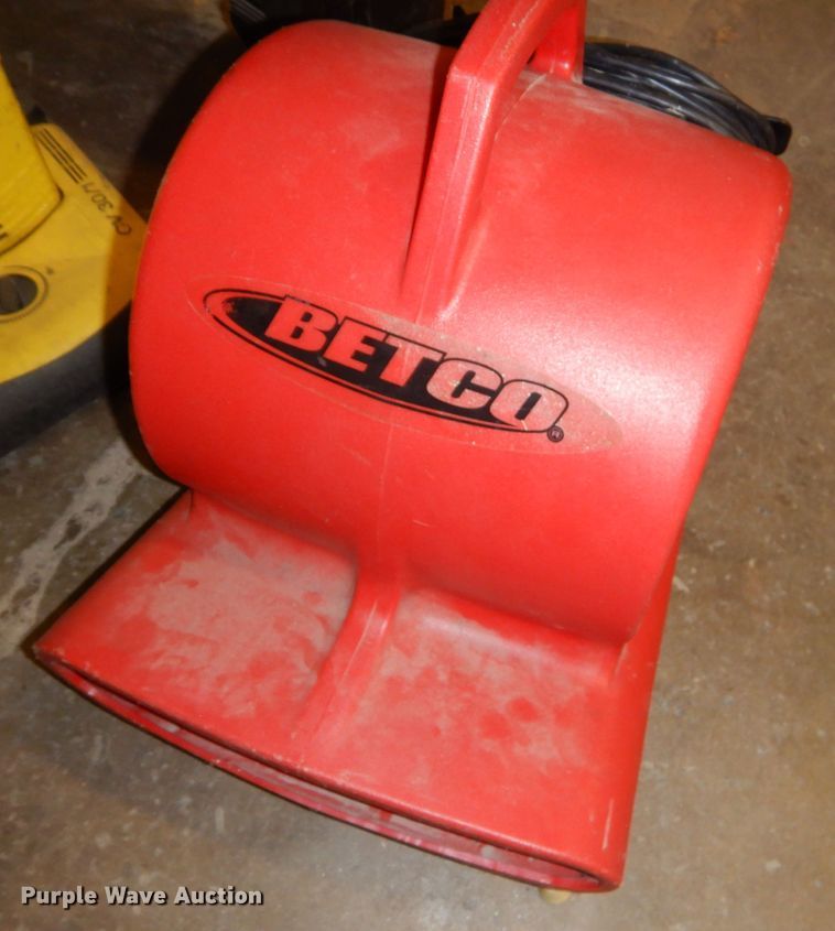 image for item GB9639 (3) vacuums