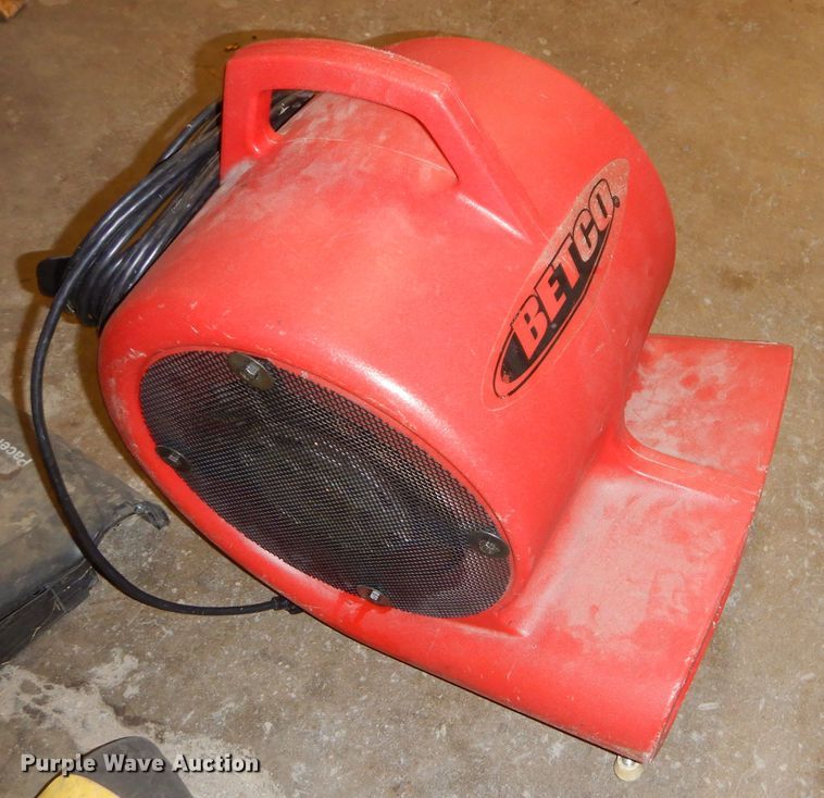 image for item GB9639 (3) vacuums