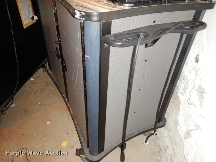 image for item GB9645 (6) Ipad carts