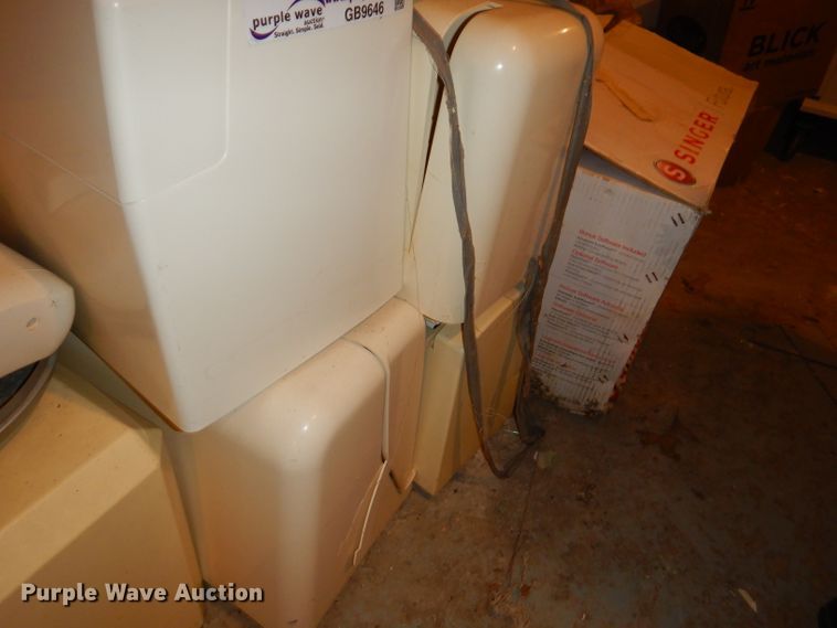 image for item GB9646 (8) sewing machines