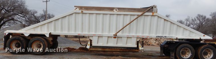 image for item GE9051 2014 Armorlite SBD-40 bottom dump trailer