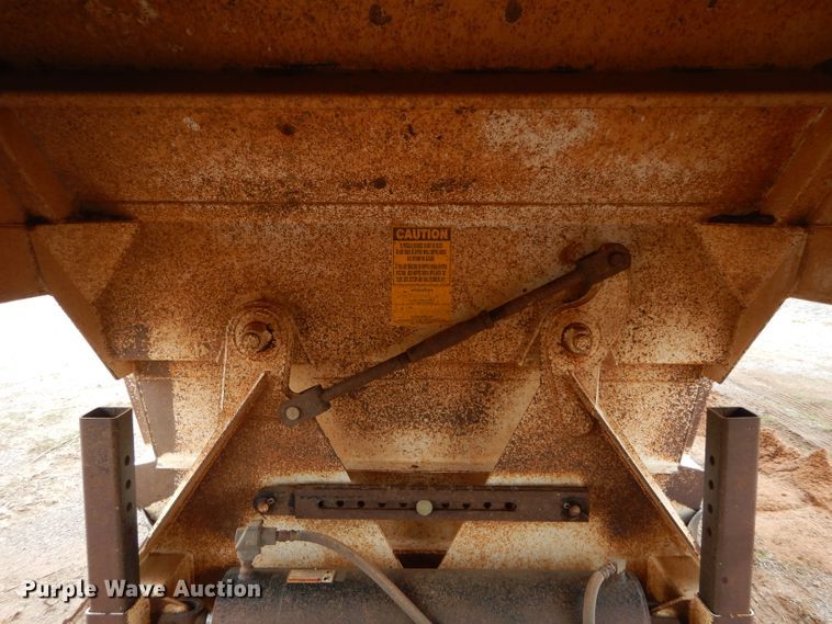 image for item GE9051 2014 Armorlite SBD-40 bottom dump trailer