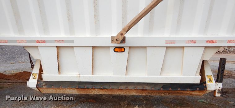 image for item GE9051 2014 Armorlite SBD-40 bottom dump trailer