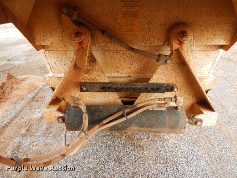 image for item GE9051 2014 Armorlite SBD-40 bottom dump trailer