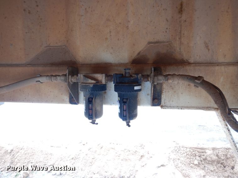 image for item GE9051 2014 Armorlite SBD-40 bottom dump trailer