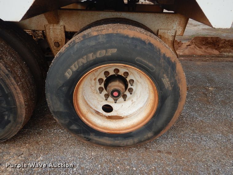 image for item GE9051 2014 Armorlite SBD-40 bottom dump trailer