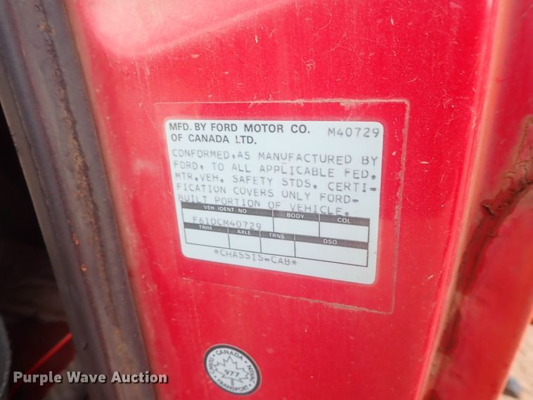 image for item GF9546 1972 Ford 600 dump flatbed truck