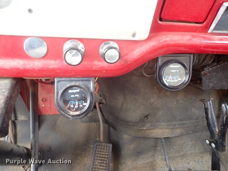 image for item GF9546 1972 Ford 600 dump flatbed truck