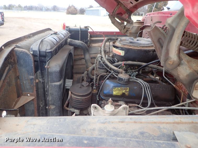 image for item GF9546 1972 Ford 600 dump flatbed truck