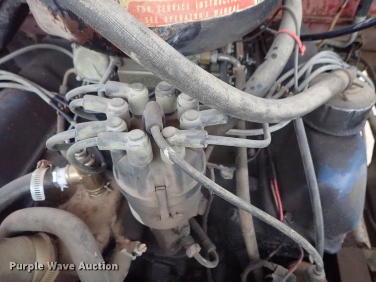 image for item GF9546 1972 Ford 600 dump flatbed truck