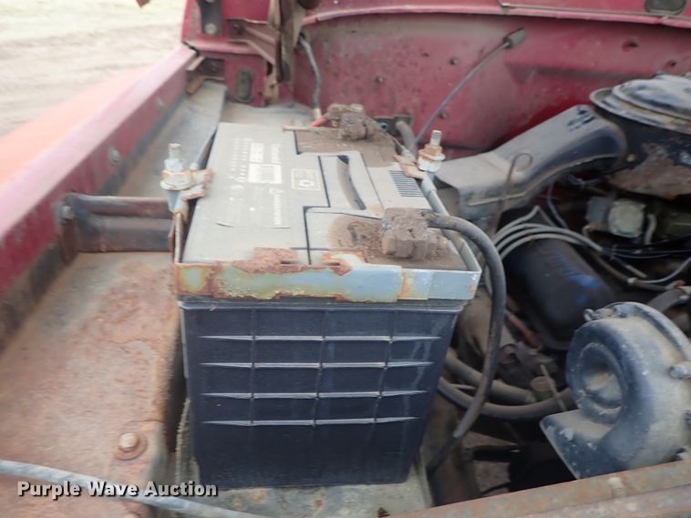 image for item GF9546 1972 Ford 600 dump flatbed truck