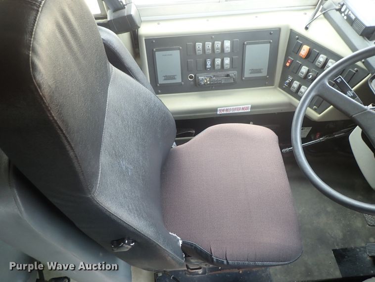 image for item GF9548 2000 Freightliner FS65 Thomas school bus