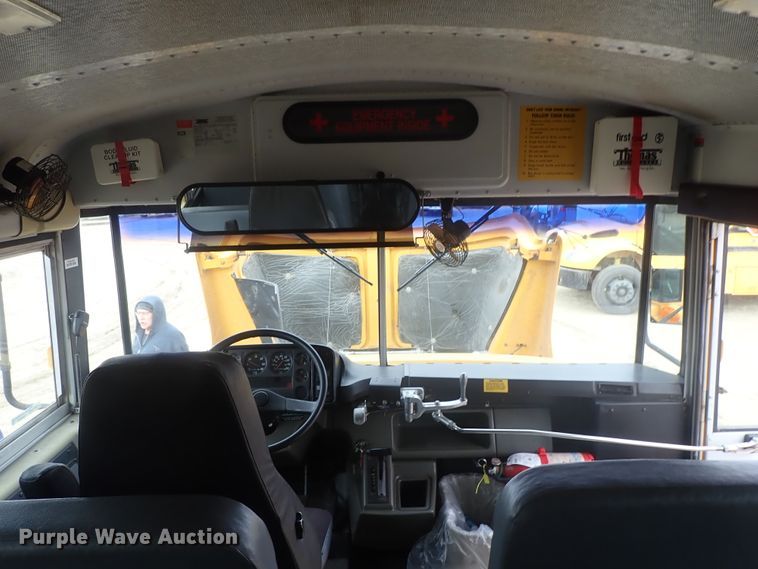 image for item GF9548 2000 Freightliner FS65 Thomas school bus