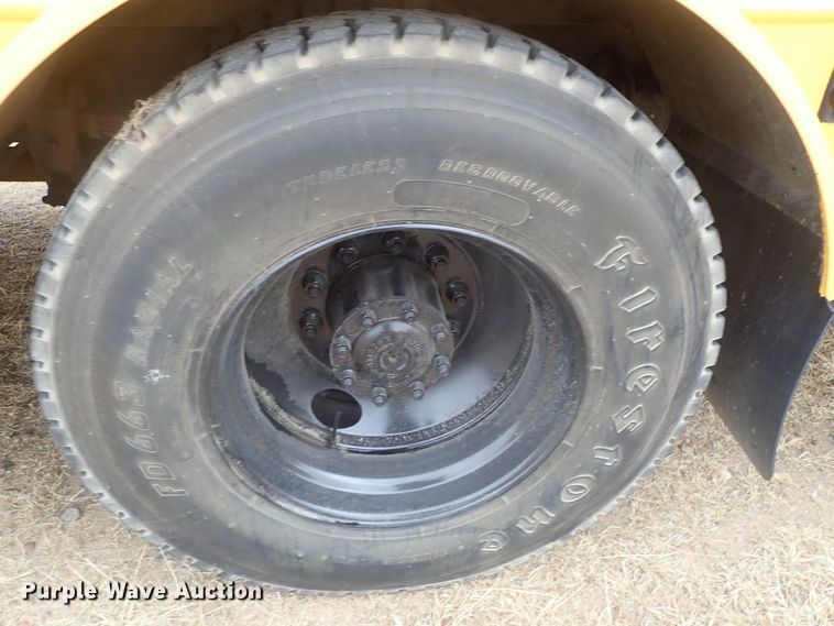 image for item GF9548 2000 Freightliner FS65 Thomas school bus