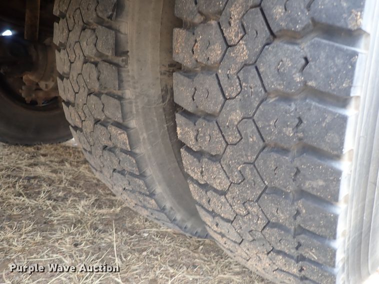 image for item GF9548 2000 Freightliner FS65 Thomas school bus