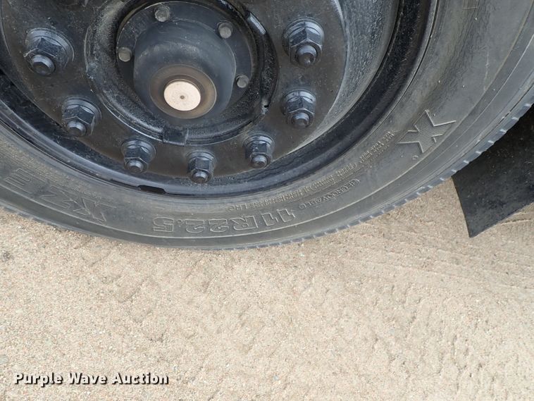 image for item GF9548 2000 Freightliner FS65 Thomas school bus