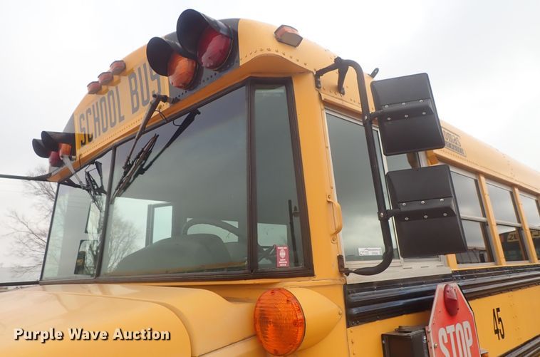 image for item GF9548 2000 Freightliner FS65 Thomas school bus