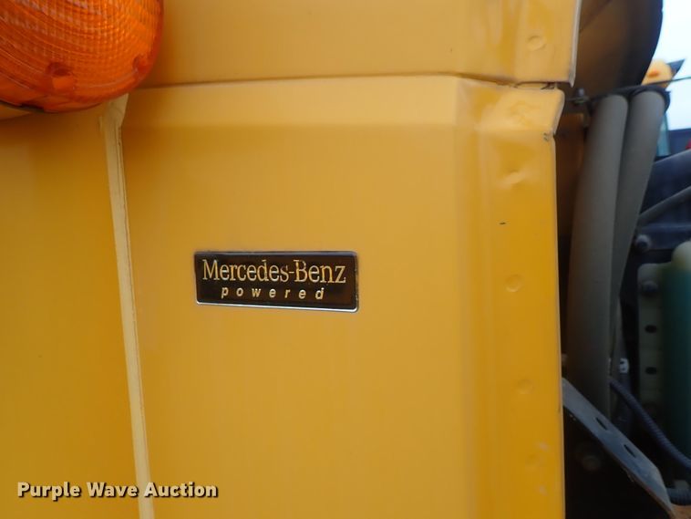 image for item GF9549 2005 Freightliner FS65 Thomas school bus