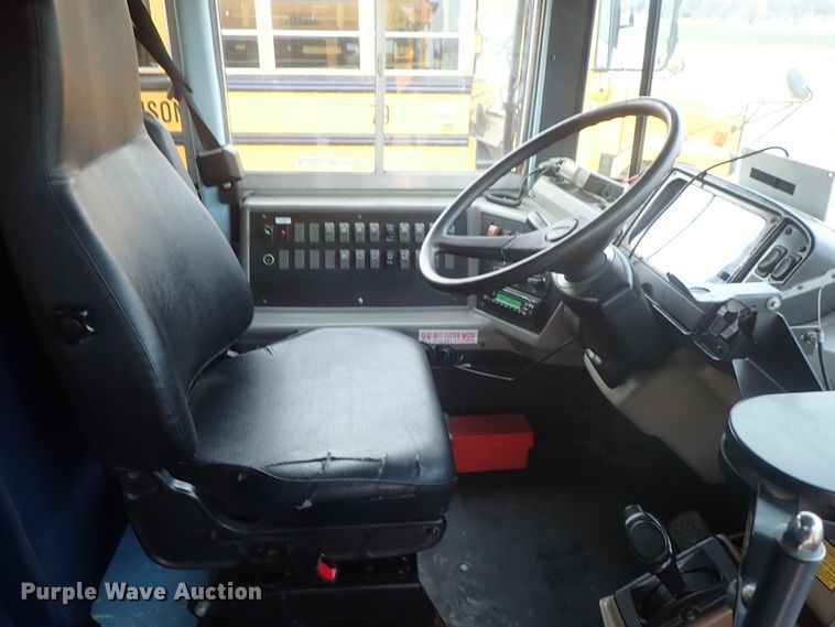 image for item GF9549 2005 Freightliner FS65 Thomas school bus