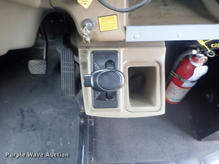 image for item GF9549 2005 Freightliner FS65 Thomas school bus