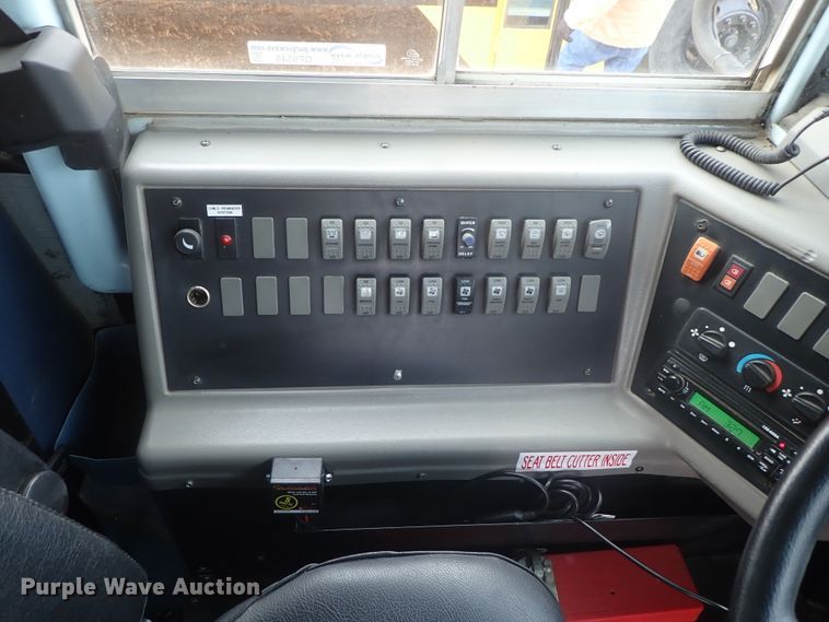 image for item GF9549 2005 Freightliner FS65 Thomas school bus