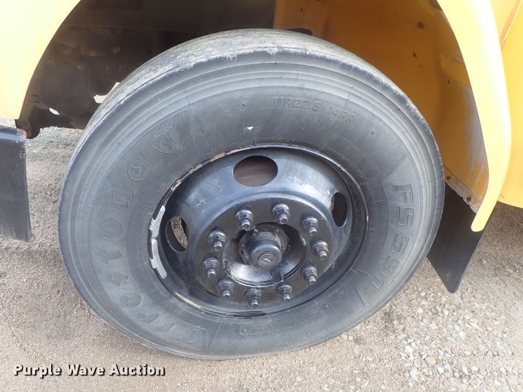 image for item GF9549 2005 Freightliner FS65 Thomas school bus