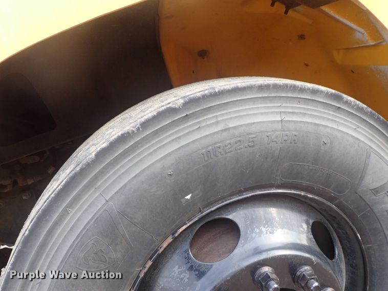 image for item GF9549 2005 Freightliner FS65 Thomas school bus