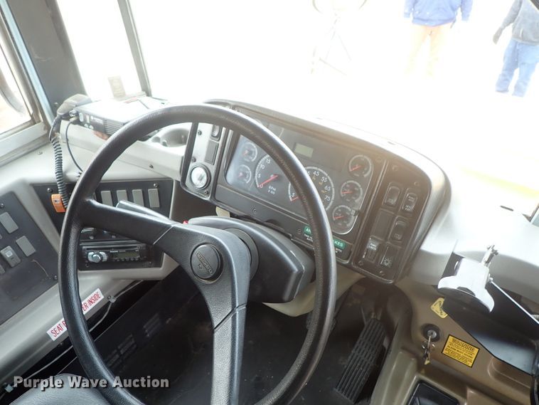 image for item GF9550 2005 Freightliner FS65 Thomas school bus