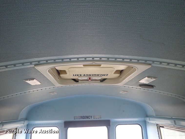 image for item GF9550 2005 Freightliner FS65 Thomas school bus