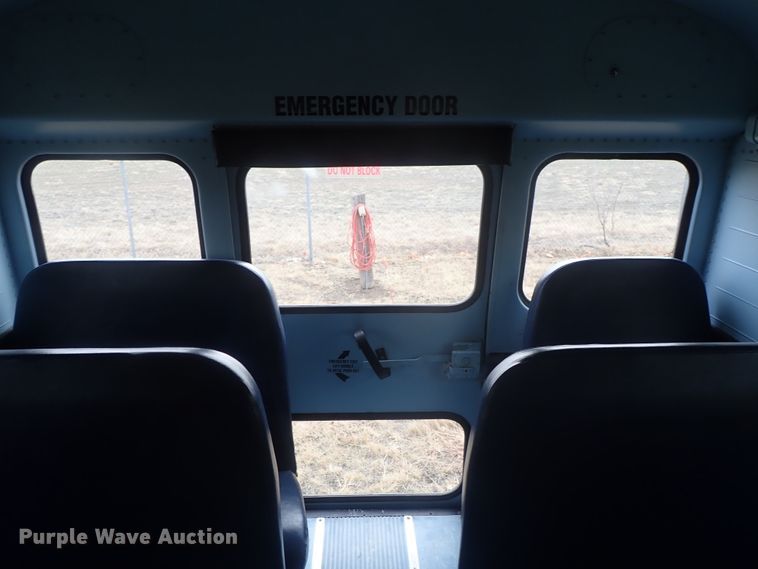 image for item GF9550 2005 Freightliner FS65 Thomas school bus