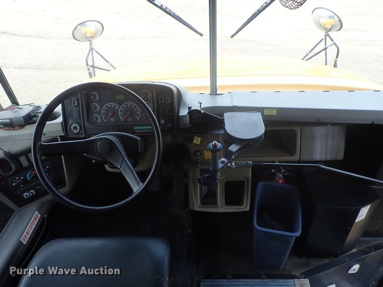 image for item GF9550 2005 Freightliner FS65 Thomas school bus