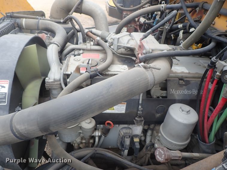 image for item GF9550 2005 Freightliner FS65 Thomas school bus