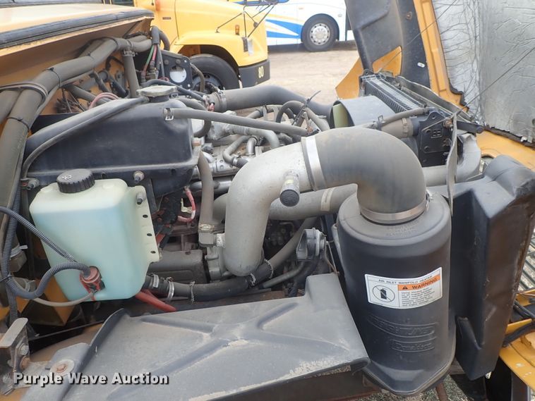 image for item GF9550 2005 Freightliner FS65 Thomas school bus