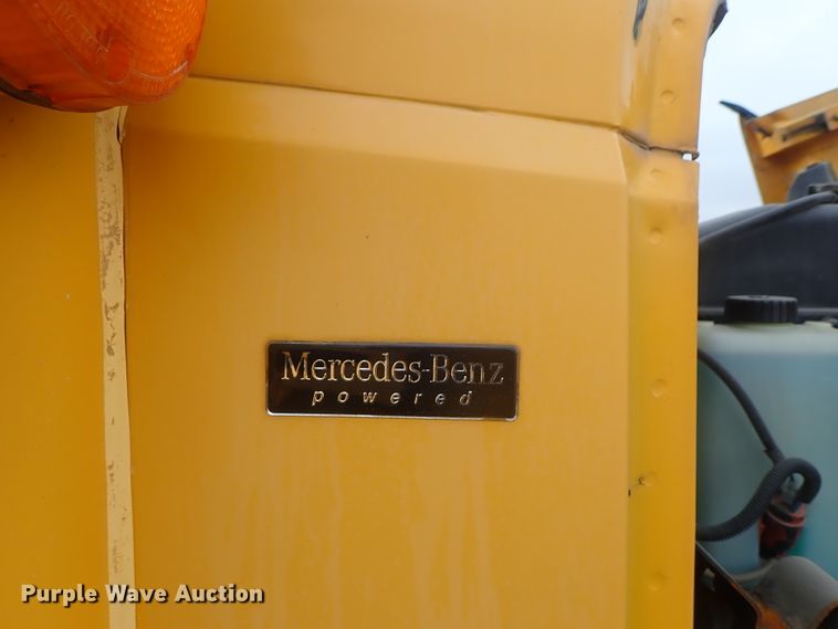 image for item GF9550 2005 Freightliner FS65 Thomas school bus