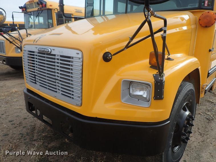 image for item GF9550 2005 Freightliner FS65 Thomas school bus