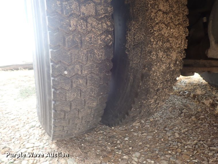 image for item GF9550 2005 Freightliner FS65 Thomas school bus