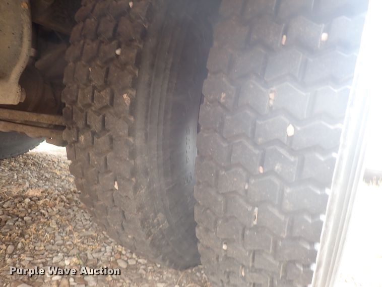 image for item GF9550 2005 Freightliner FS65 Thomas school bus